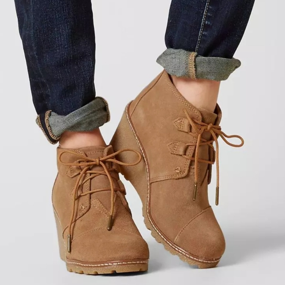 Toms Womens Desert Wedge Tan Round Toe Platform Ankle Boots Booties Size 7.5